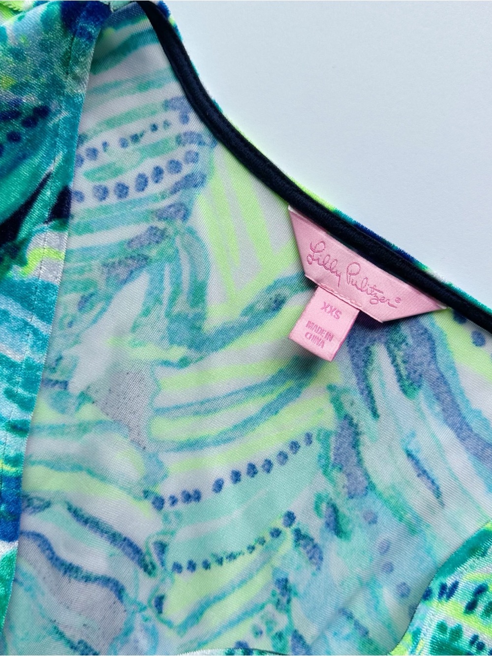Lilly Pulitzer Viviana Romper Armadilly Tropical Velvet - Picture 3 of 5